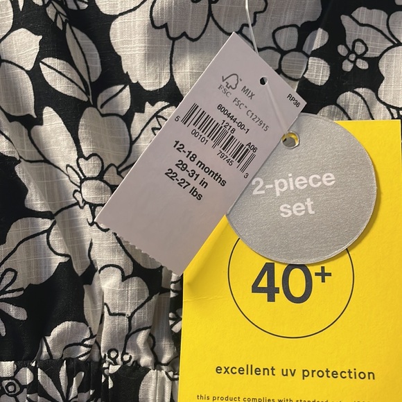 Baby gap onesie set summer NWT with uv protection and hat - Picture 3 of 3